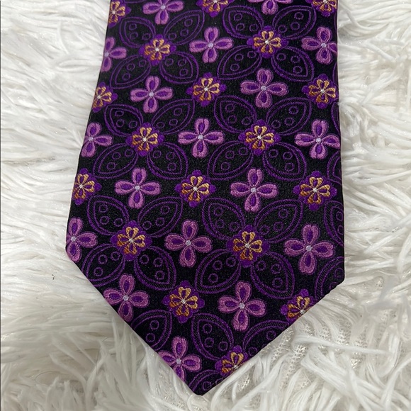 DION Collection Deep Purple Geometric Pattern tie - Picture 3 of 11